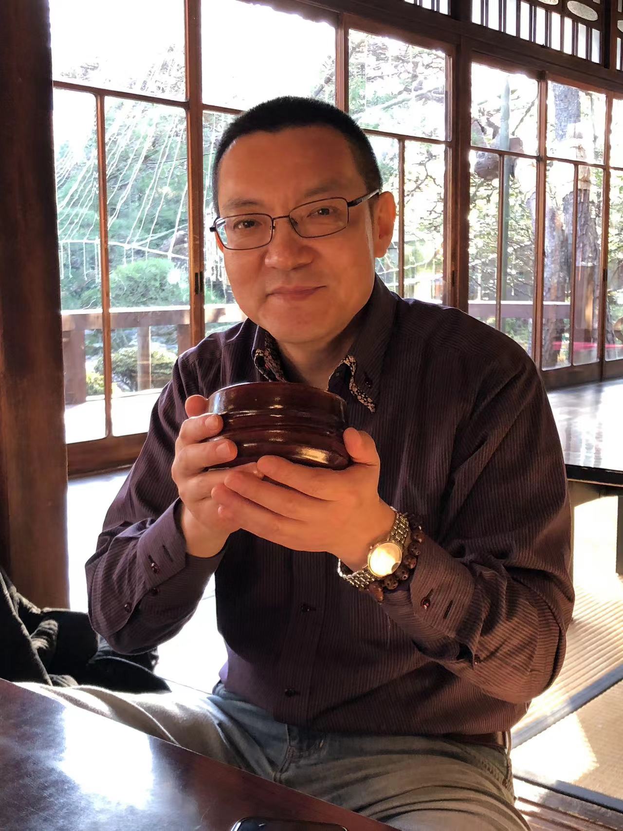 万騰総合商事株式会社代表取締役 吴江