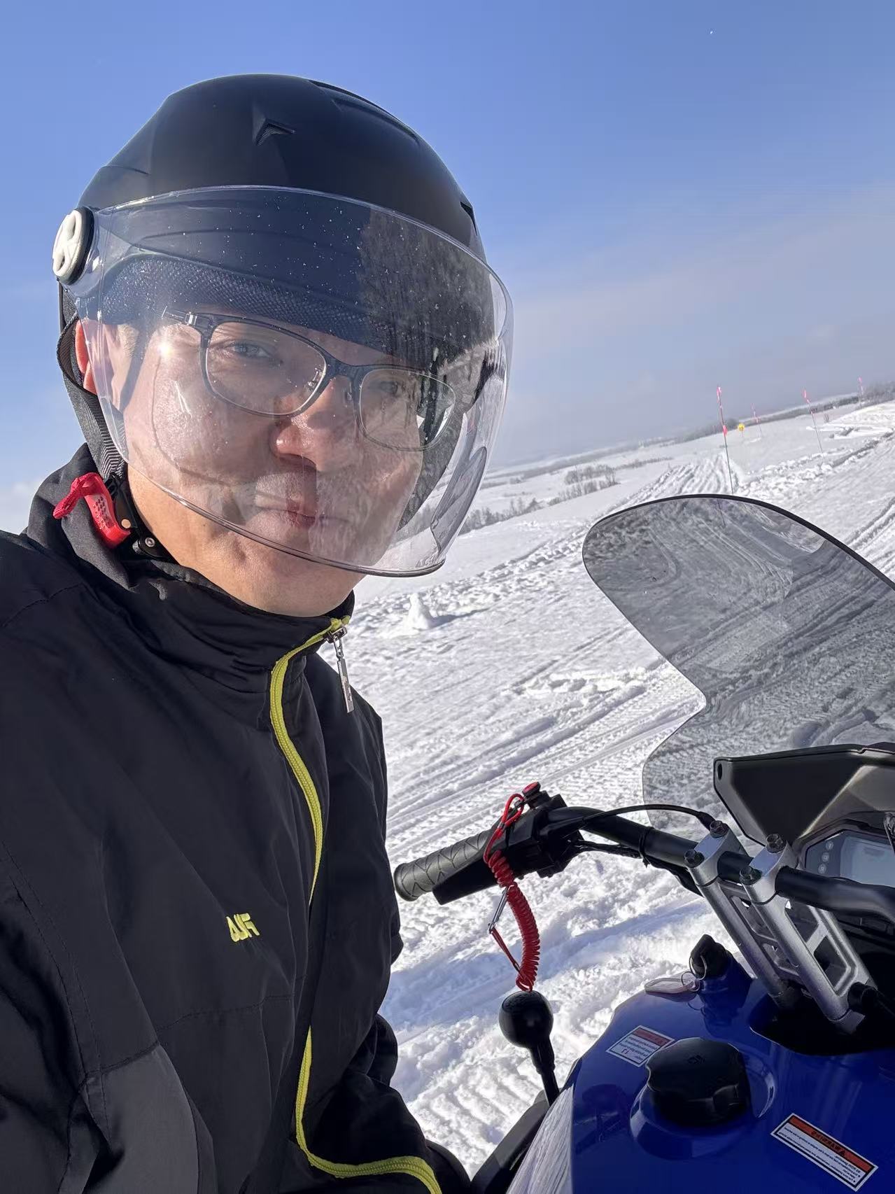 北海道雪原中的社长吴江